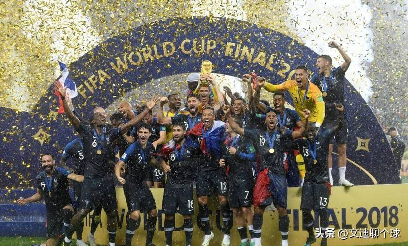 克罗斯评选历史最佳阵容：诺伊尔门将，马塞洛、拉姆...（克罗斯公布史上最佳11人：门将诺伊尔，后防马塞洛、拉姆…）