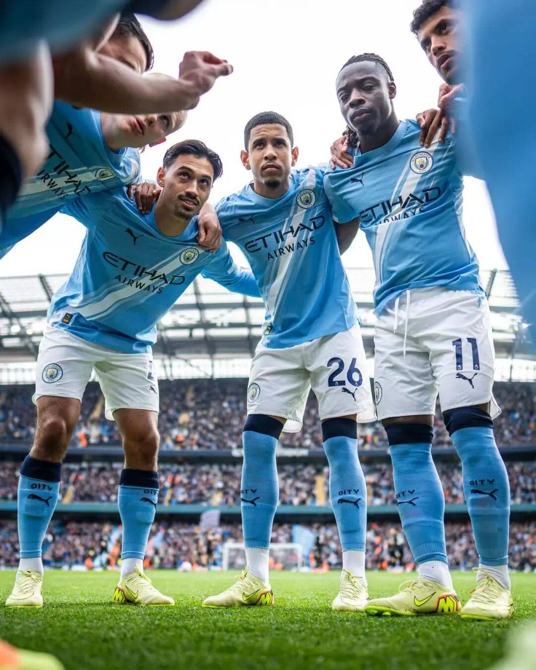 每体：DV9接近与米兰达成协议，巴萨已基本放弃引进前者（每体：DV9接近与米兰敲定加盟，巴萨基本放弃追逐）