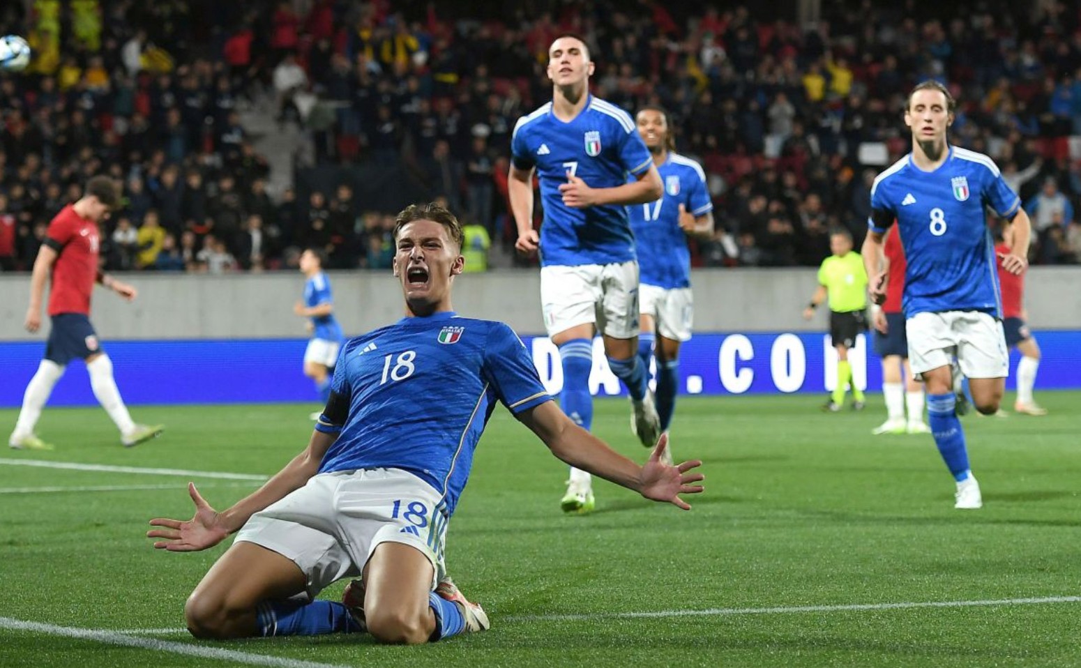 博努奇：我坚信加图索带领国家队走的是正确道路（博努奇：我相信加图索正引领国家队走在正确的方向上）