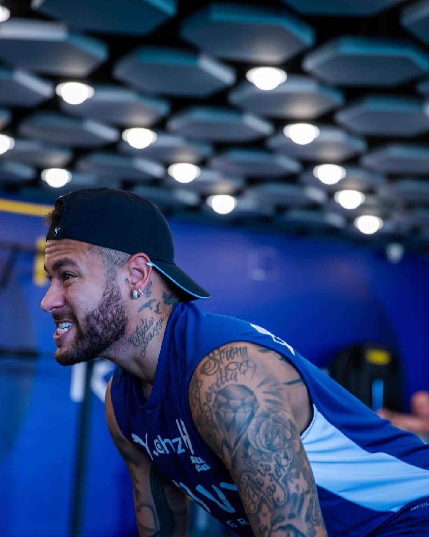 波斯特谈关键大空位三分不中：我不该那么犹豫，下次会投进的（波斯特评关键空位三分失手：不该犹豫，下次我会投中）