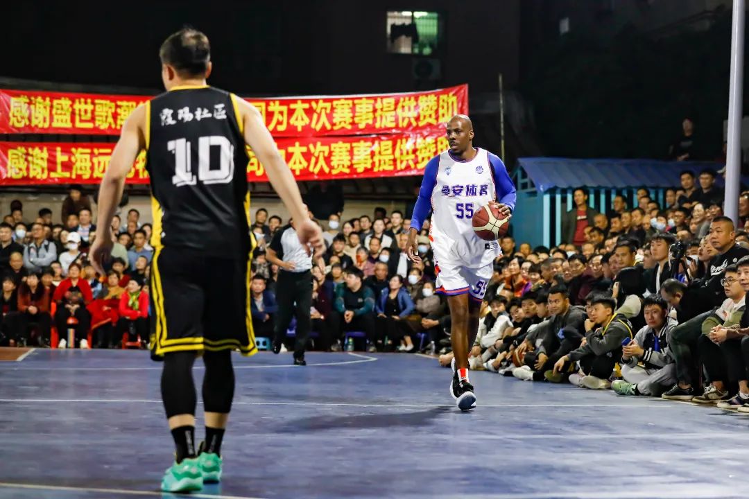 这一换人，早就埋下伏笔（换人之举，早有预兆）