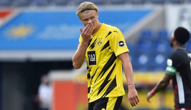 纳帅谈施蒂勒落选：和球员沟通过了，斯图加特对此不满才正常（纳帅谈斯蒂勒无缘名单：已与其沟通，斯图加特不满合乎常理）