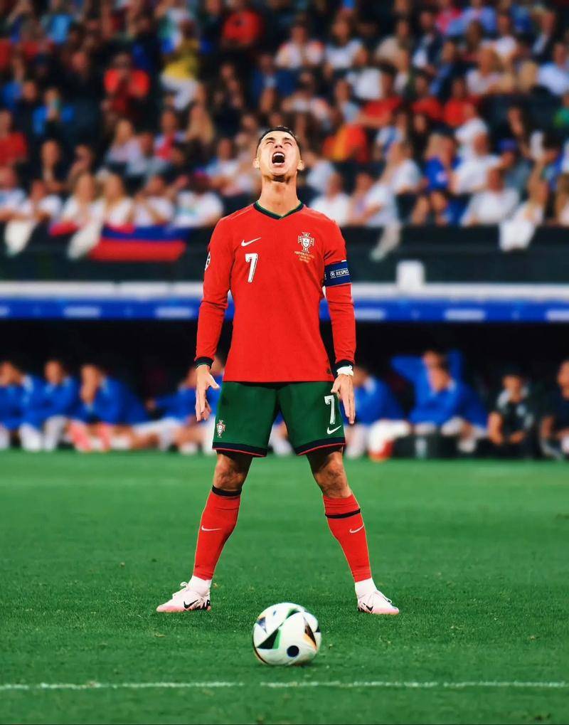 拜仁官方：球队将在明年1月6日与萨尔茨堡红牛进行热身赛（拜仁官方确认：明年1月6日将与萨尔茨堡红牛踢热身赛）