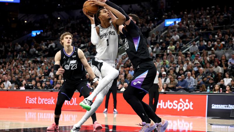 比赛集锦：利雅得胜利4-1赛哈特海湾，C罗献精彩倒钩（C罗倒钩破门！利雅得胜利4-1赛哈特海湾集锦）