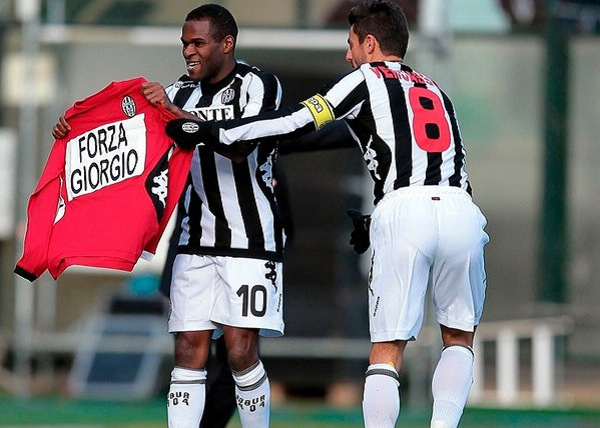 英媒：利物浦高层力挺斯洛特，称萨拉赫应有职业素养（英媒称利物浦高层支持斯洛特，强调萨拉赫需展现职业态度）