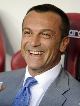 1米83的艾弗森比很多普通人矮 凭啥当状元？5张照片给你答案（仅1米83的艾弗森为何能当选状元？5张照片告诉你答案）