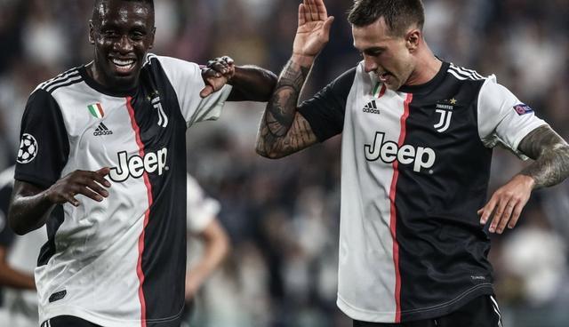 巴恩斯成近12年来，首位英超对曼城完成双响的纽卡球员（巴恩斯成为近12年首位在英超对阵曼城梅开二度的纽卡球员）