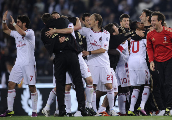 35岁之后25+次数：库里达成100次里程碑，詹姆斯领跑（35岁后25+次数榜：库里破百里程碑，詹姆斯继续领跑）